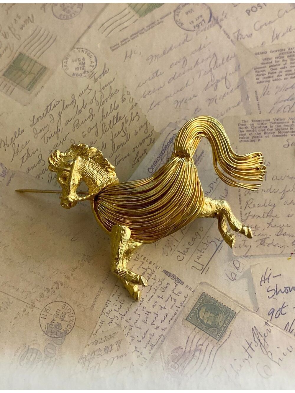 Vintage Charming Gold Horse Brooch Pin with Textured Mane and Tail